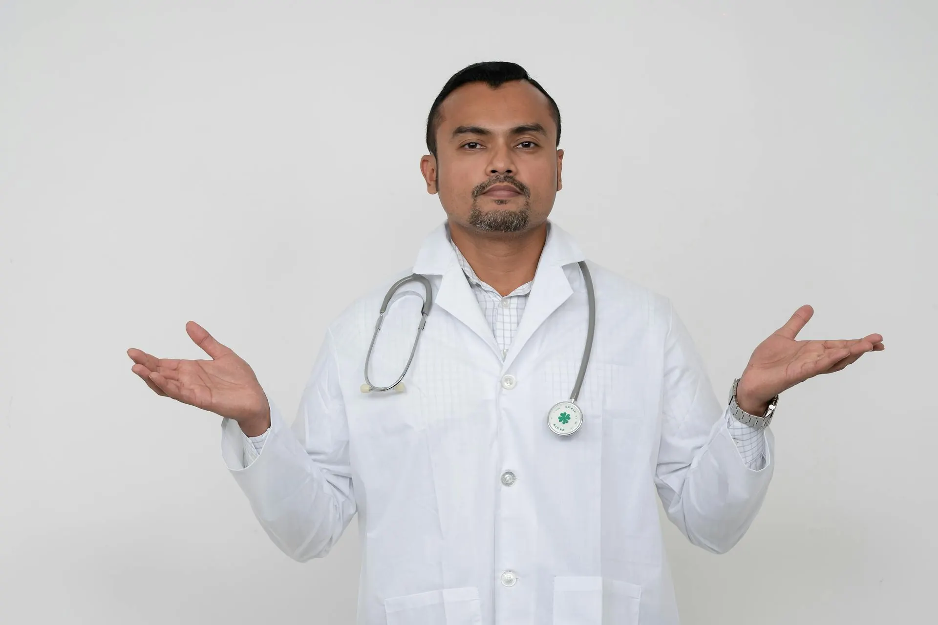 Consultor orientando sobre bienestar cardiovascular diario